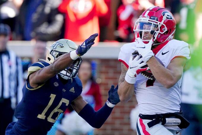 No. 1 Georgia Routs Georgia Tech 45-0, Looks Ahead to Bama