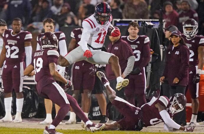 No. 8 Mississippi Beats Mississippi State 31-21 in Egg Bowl