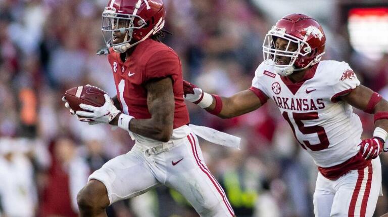 Young Sets Record, No. 2 Bama Tops No. 21 Arkansas 42-35