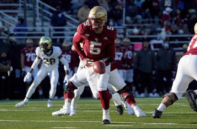 COVID Outbreaks at UVa, BC Scuttle Fenway, Military Bowls