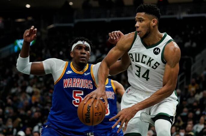 Antetokounmpo Has Triple-Double, Bucks Rip Warriors 118-99