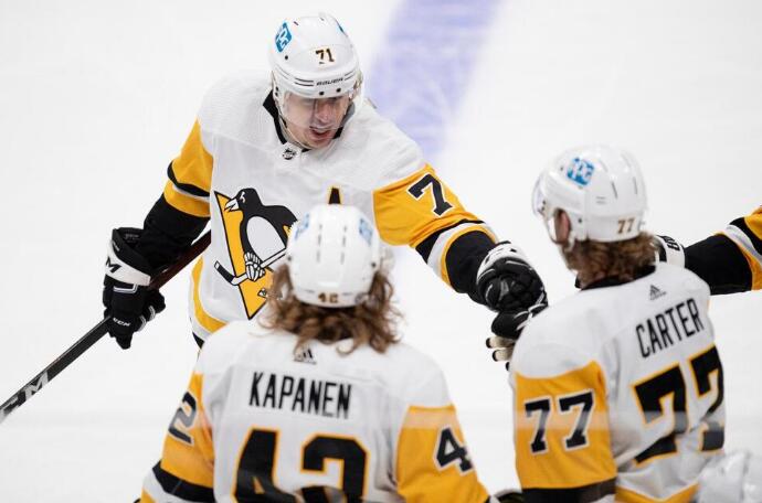 Malkin Scores Twice in Return, Penguins Defeat Ducks 4-1