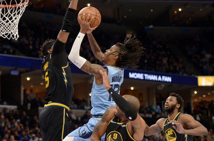 Morant Scores 29, Grizzlies Beat Warriors for 10th Straight