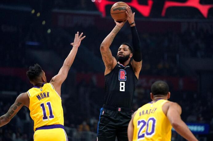 Jackson’s Layup Propels Clippers to 111-110 Win Over Lakers