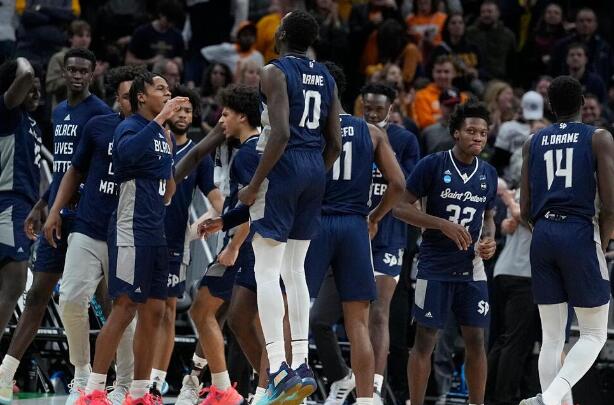 Saint Peter’s Is 3rd 15 Seed in Sweet 16, Beats Murray State