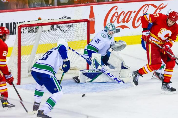 NUCKS WIN! Golf Shoes and 6-3 Drubbing