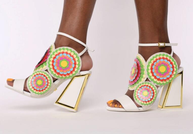 9 Wide-Width Sandals That Are Actually Cute