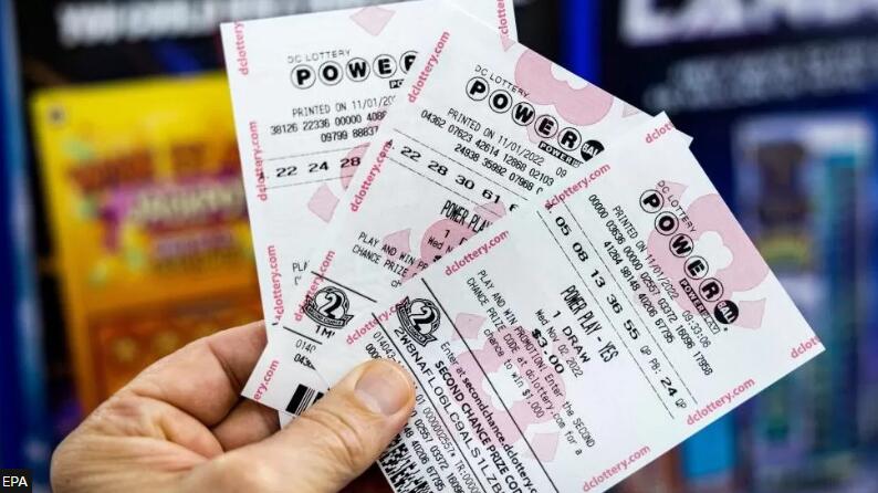 Powerball: Lotto rises to $1.9bn world record prize with no jackpot winner