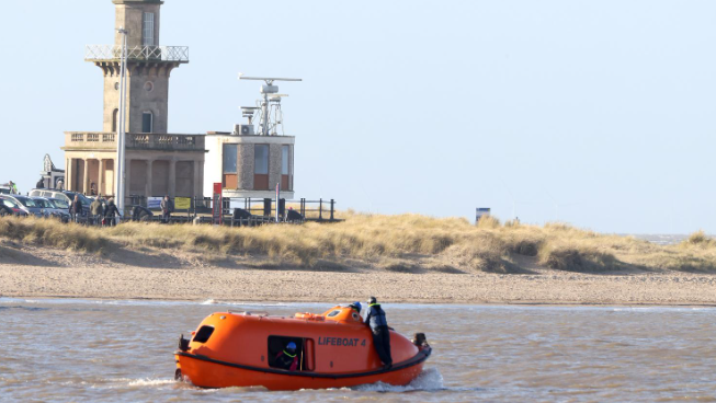 Nicola Bulley: Police hunt for missing woman moves to Irish Sea estuary