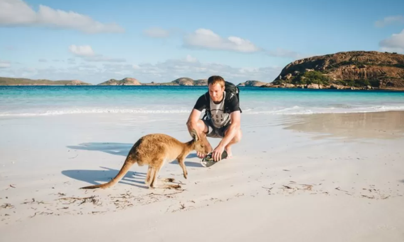 Over-30s eye Australia gap year as age limit raised